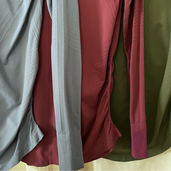 Bundle of Three Gaiam Yoga Warrior Tops in Navy Green and Burgundy size Large - Picture 10 of 16